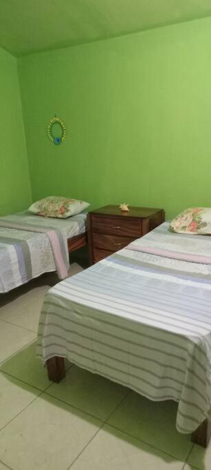 Cheerful 2-Bedroom Home In Falmouth Garden ภายนอก รูปภาพ